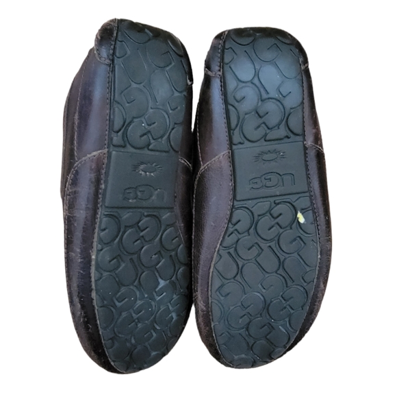 UGG Ascot Leather Slipper 11 - Picture 3 of 5